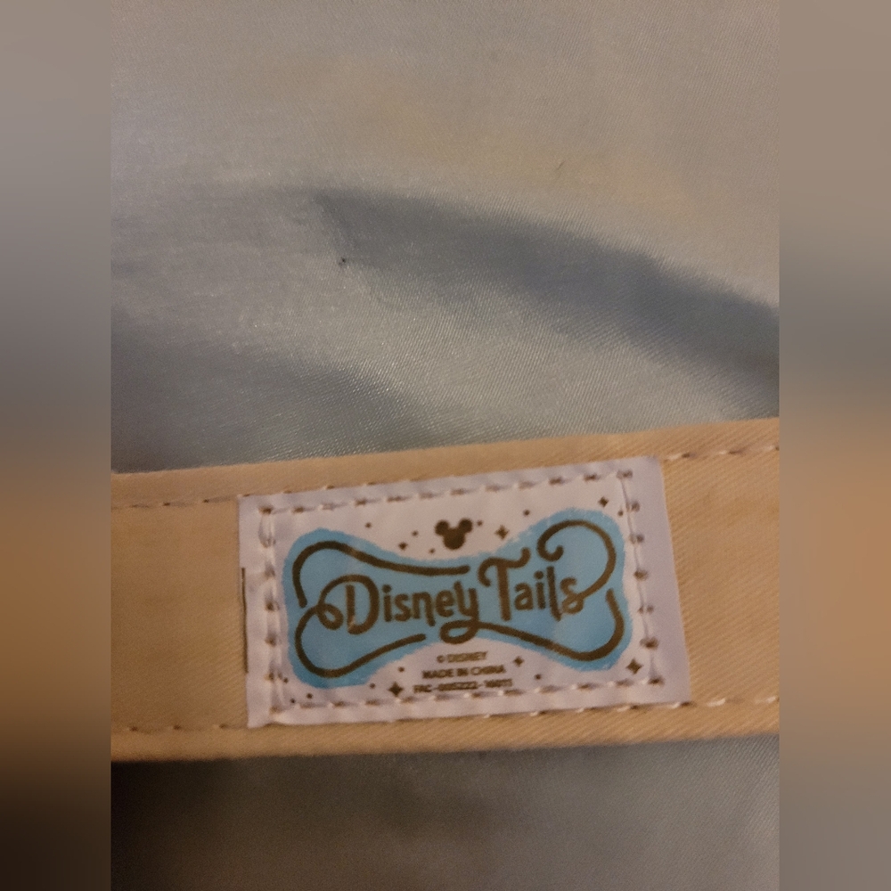 Disney tails adjustable large dog collar with removable bow - Picture 5 of 5